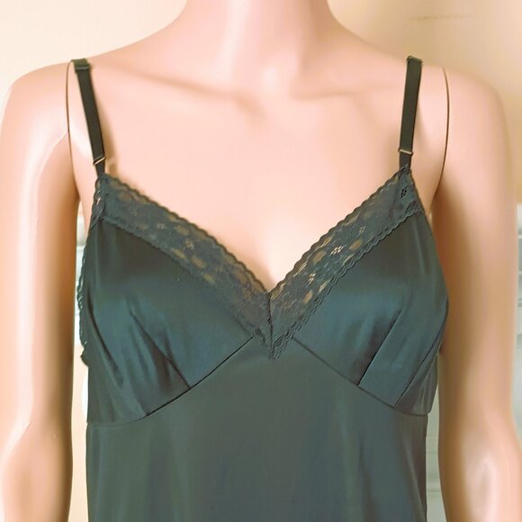 Vanity Fair Vintage Full Slip 36 L Long Black Lace Top & Hem V Neck Made in USA - Picture 4 of 8